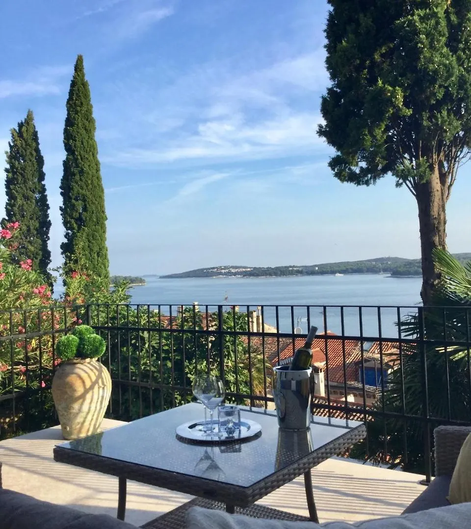 Casa Monte Rovinj 0*,